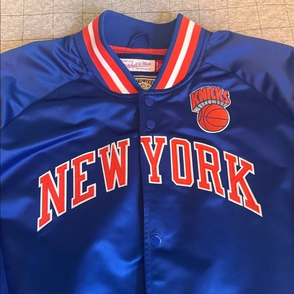 Mitchell & Ness New York Knicks Jacket - Picture 4 of 6
